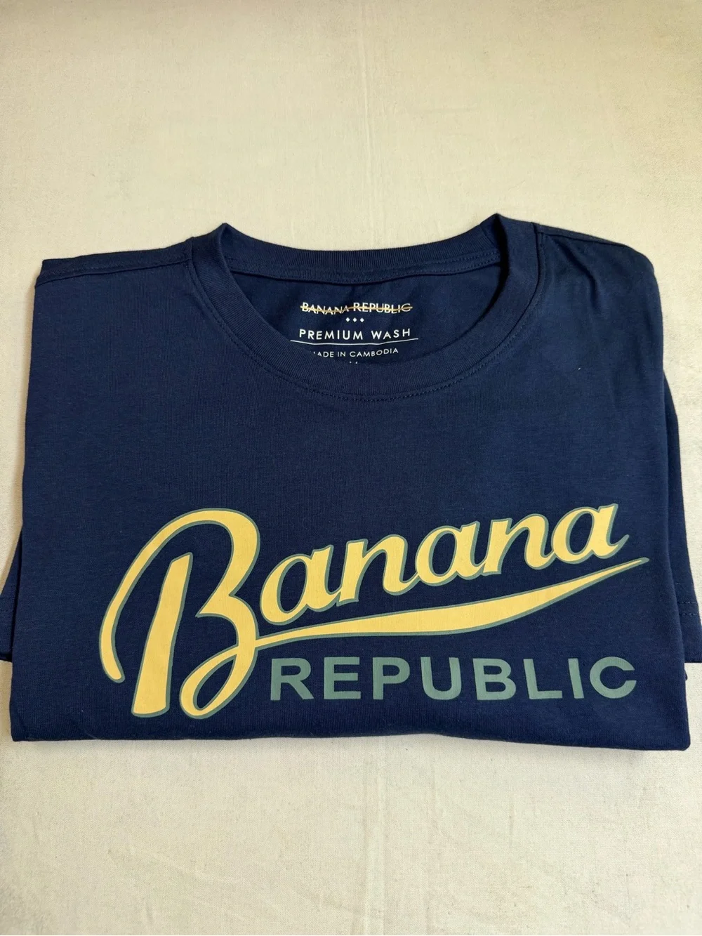 Banana Republic Men's Navy T-Shirt with Yellow Logo
